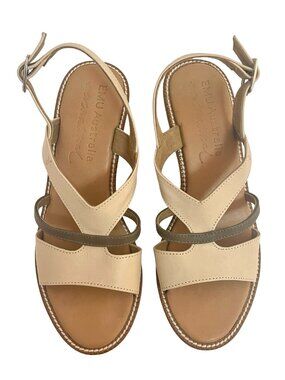 EMU Australia Leather Sandals Size 8 Comfortable Neutral Heeled Sandals